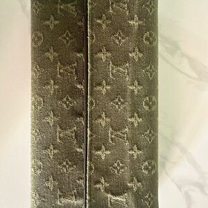 Louis Vuitton Black Textured Leather